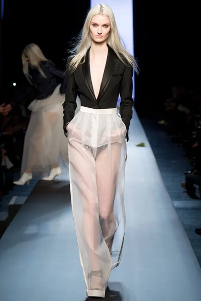 Look 35